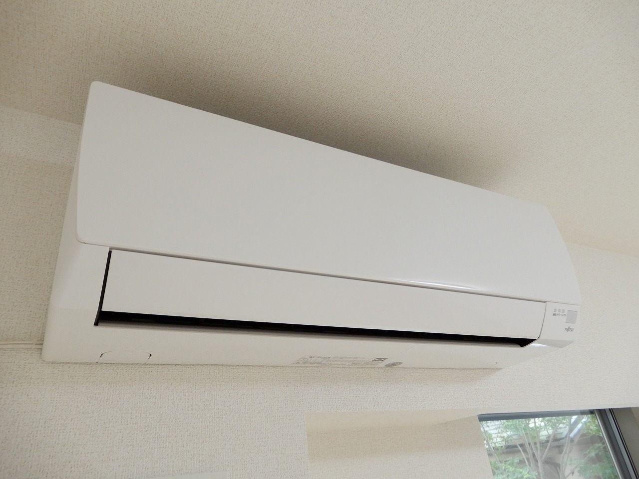 その他設備　エアコン・照明器具は設備としてついています