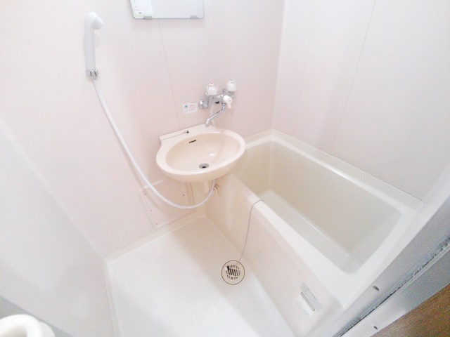 バス・シャワールーム　疲れを癒す浴室