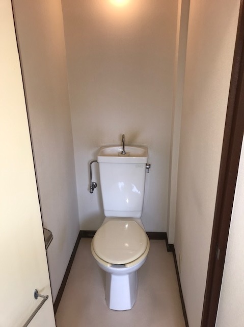 調布栄マンションのトイレ写真