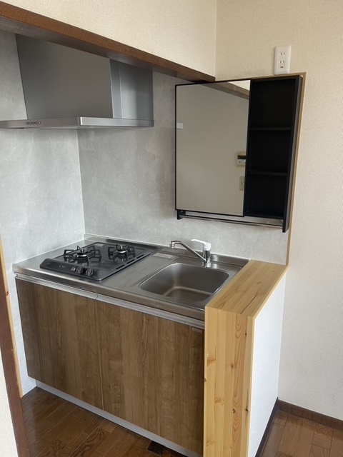 キッチン　2口コンロシステムキッチンへリフォームしました♪