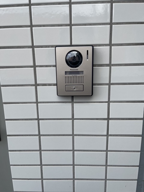 セキュリティ　カラーモニターインターホン♪