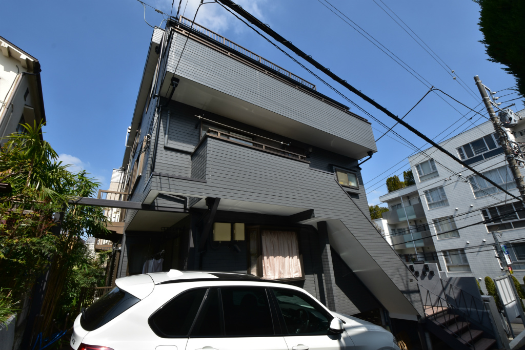 シェ・スワ原宿台の建物外観