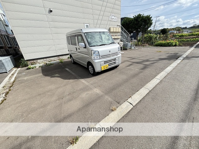 駐車場　エントランス
