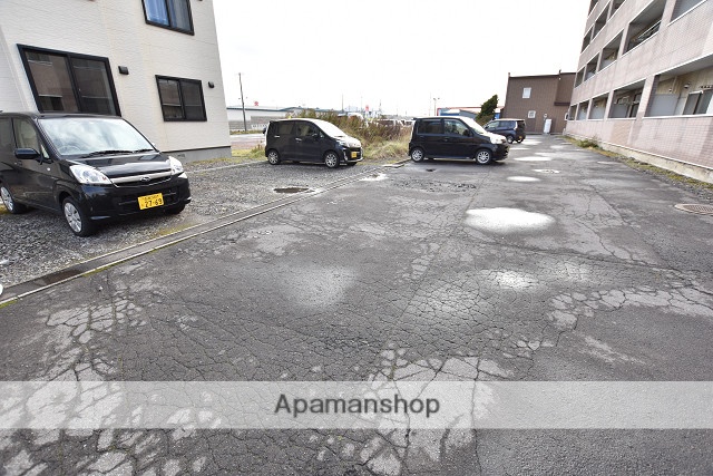 駐車場　エントランス