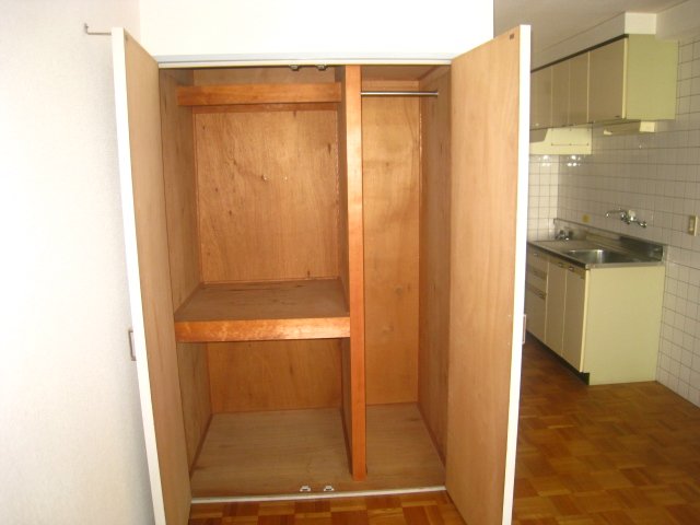 収納　同物件、別号室のものです。