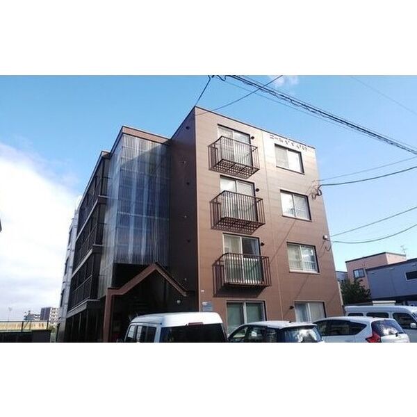 札幌市豊平区月寒東二条のマンションの建物外観