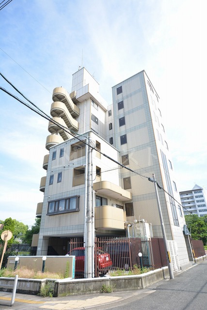 大阪市浪速区浪速東のマンションの建物外観