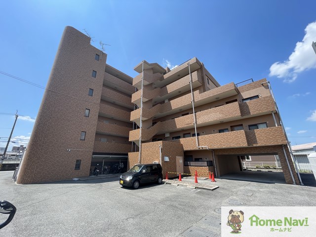 駐車場　「プリュクレール」、現地待ち合わせでのご案内も可能です。