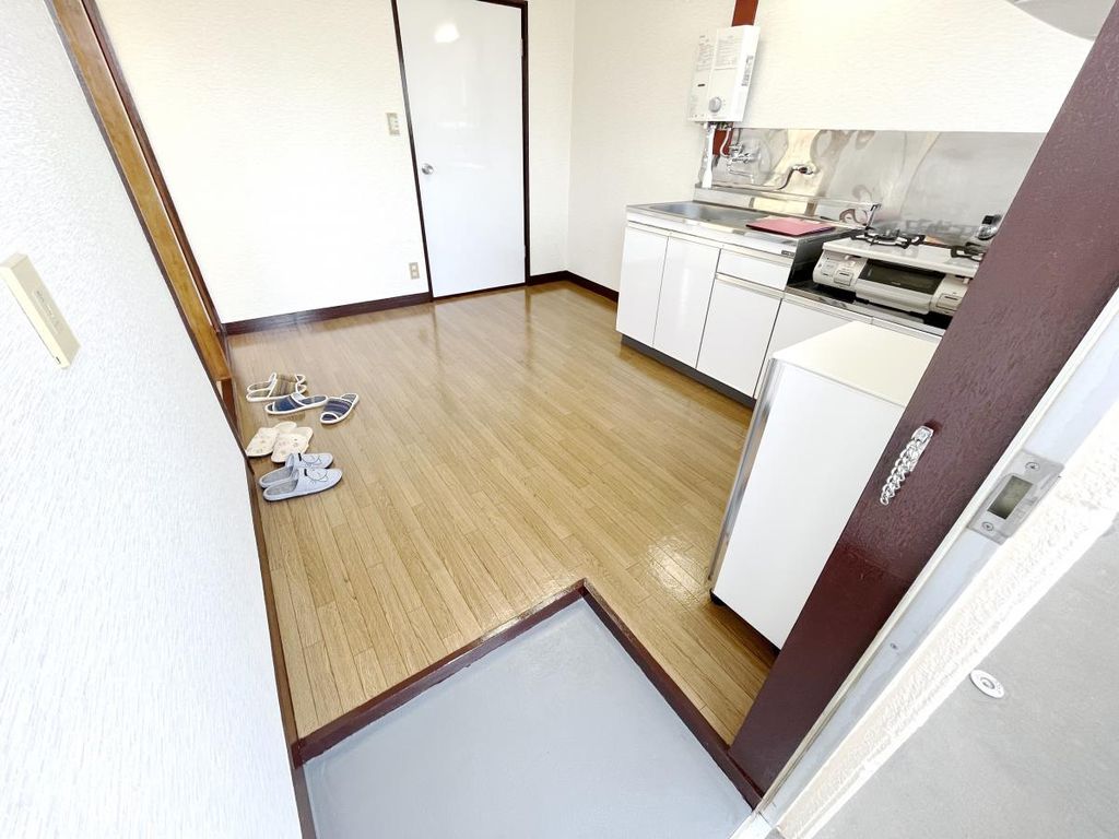 玄関　バルコニー