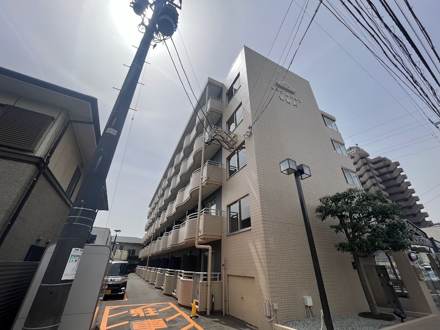 イーグルハイツ萩野町の建物外観