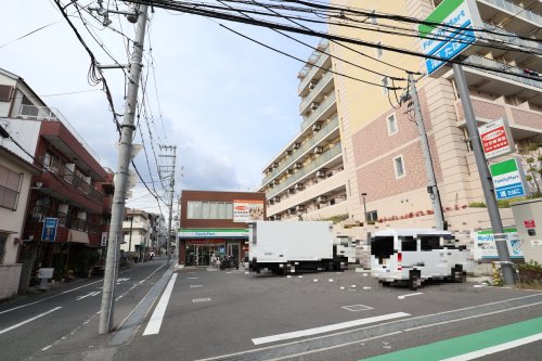 【吹田市山手町のアパートのコンビニ】