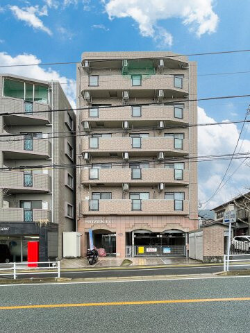 那珂川市恵子のマンションの建物外観