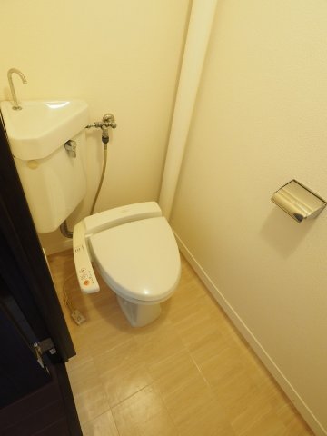 トイレ　清潔感のあるトイレです