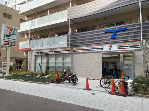 コンビニ　セブンイレブン（コンビニ）まで154m
