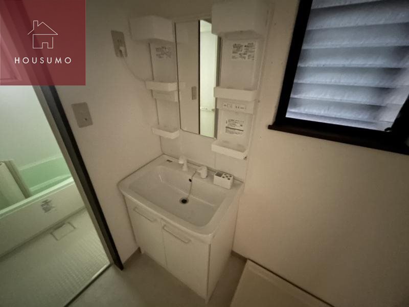 洗面設備　独立洗面台で身支度をすべて済ませてしまいましょう