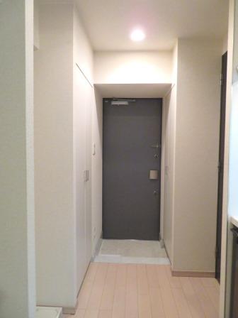 D’クラディアイヴァン初台の玄関写真