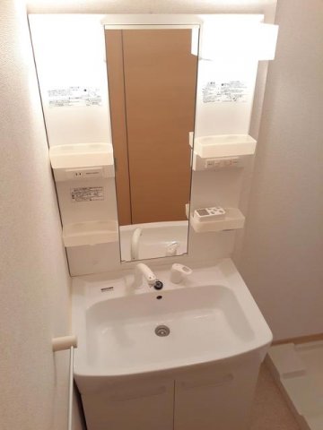 洗面設備　忙しい朝には欠かせない洗面所です