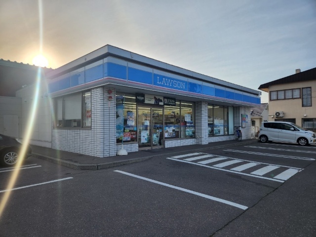 コンビニ　ローソン帯広南七線店（コンビニ）まで401m