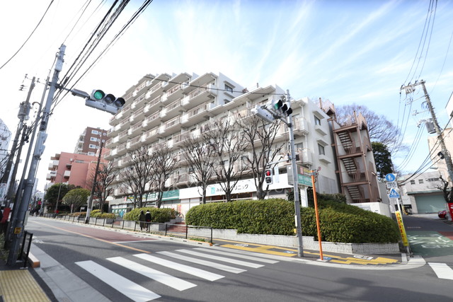 【三越ゼームス坂マンションの建物外観】