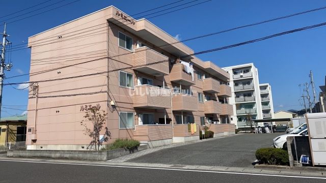 瀬戸内市邑久町山田庄のマンションの建物外観