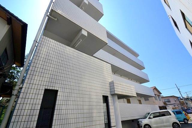 広島市安佐南区西原のマンションの建物外観