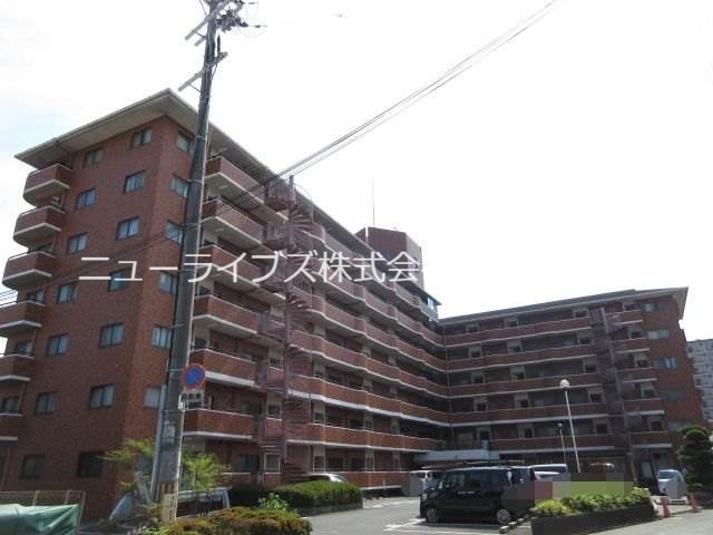 門真市東江端町のマンションの建物外観