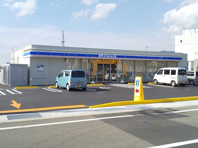 コンビニ　ローソン東温田窪店（コンビニ）まで425m