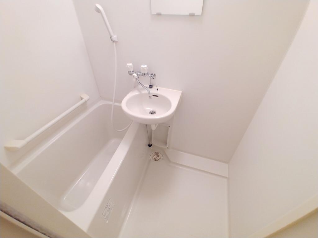 バス・シャワールーム　浴室乾燥機付き