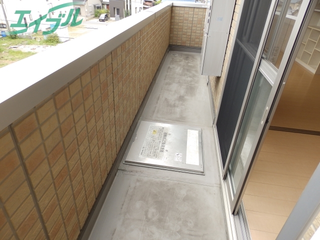 バルコニー　別部屋同タイプ