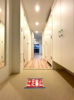 玄関　詳細は、RISUMO江坂本店→06-6155-7137まで♪