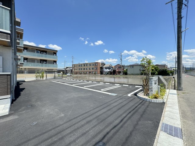 駐車場　同じハウスメーカーの室内写真です （イメージとなります）