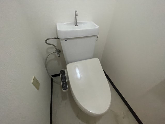 トイレ　スタスィオン滝の水