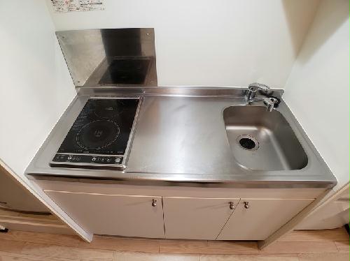 キッチン　２口電気コンロ（ＩＨ+ラジエントヒーター）