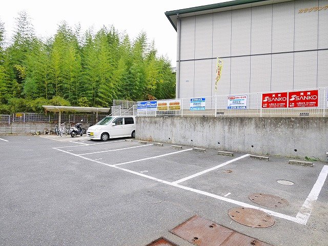 駐車場　駐車スペースもあります