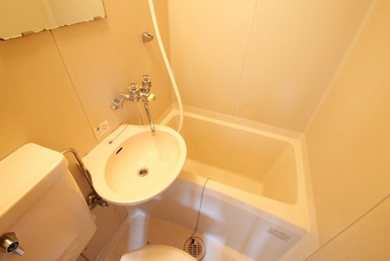 バス・シャワールーム　※別号室の写真です