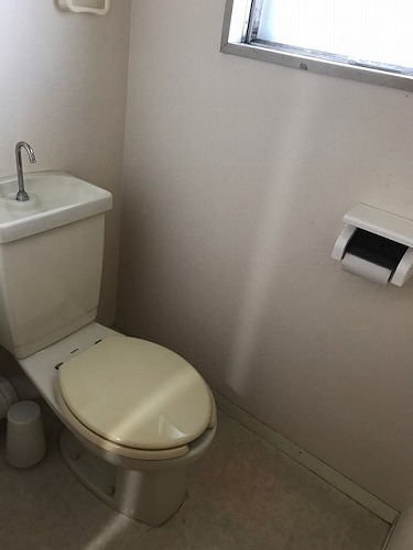 トイレ　洗浄便座に交換します♪