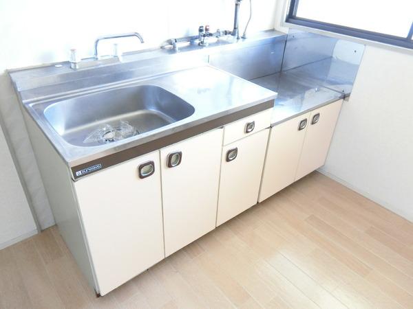 キッチン　２口コンロ設置可！