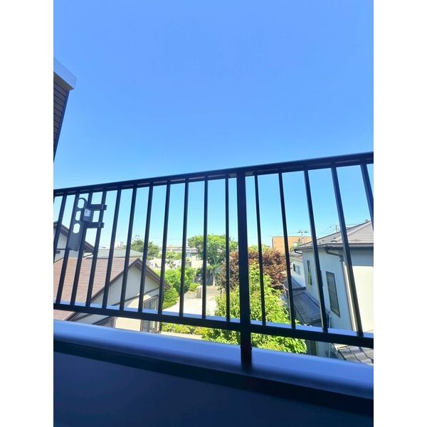 バルコニー　※同じシリーズの室内写真