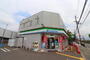 コンビニ　ファミリーマート茨木畑田町店（コンビニ）まで710m