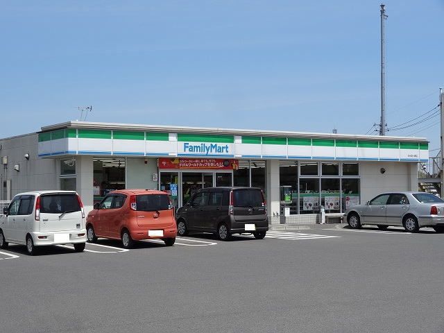 コンビニ　ファミリーマート日光倉ケ崎店（コンビニ）まで1100m