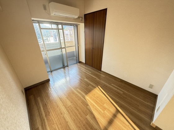 居室・リビング　※他部屋の写真です。現況優先。