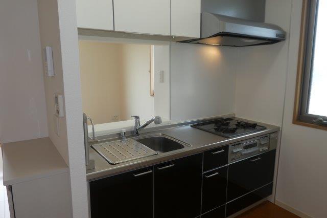 キッチン　３口ガスコンロ付きシステムキッチン