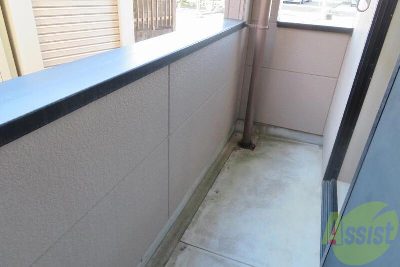 バルコニー　南向きのバルコニー、お洗濯もしやすそうですねー