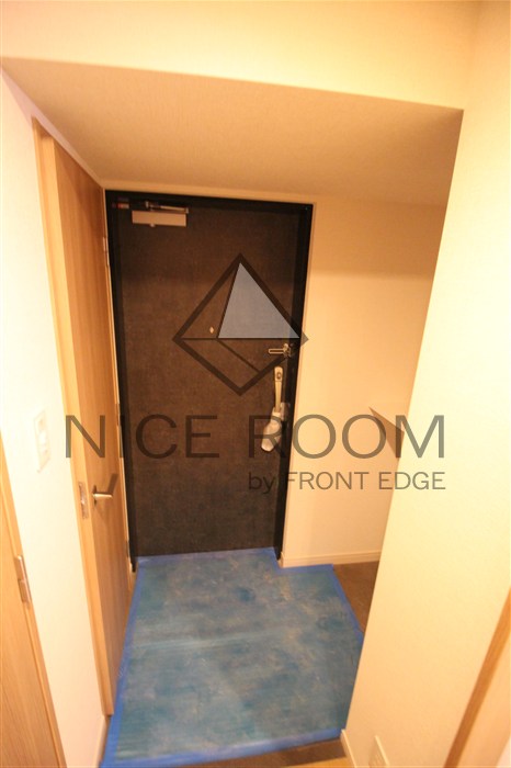 玄関　スプランディッド本町グラン　玄関