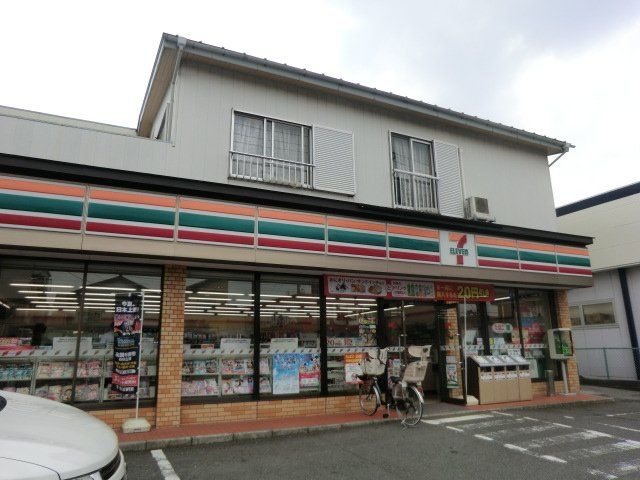 コンビニ　セブンイレブン藤沢村岡東店（コンビニ）まで613m