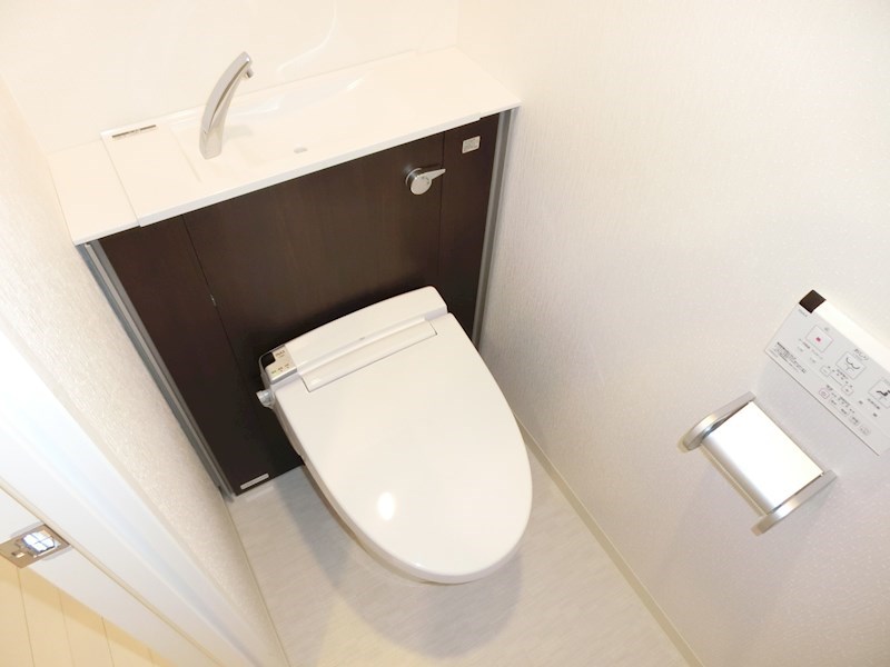 トイレ　※同物件内、別部屋の写真です。