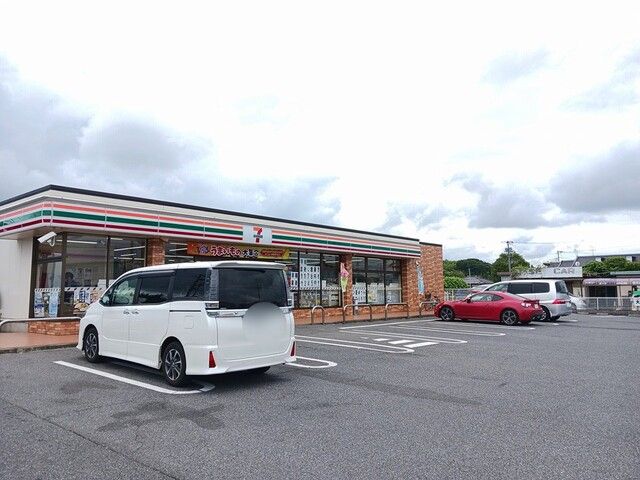 コンビニ　セブン-イレブン市原青葉台入口（コンビニ）まで260m