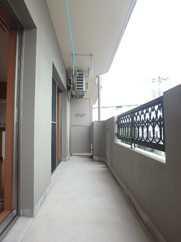 バルコニー　図面と現状に相違がある場合には現状を優先