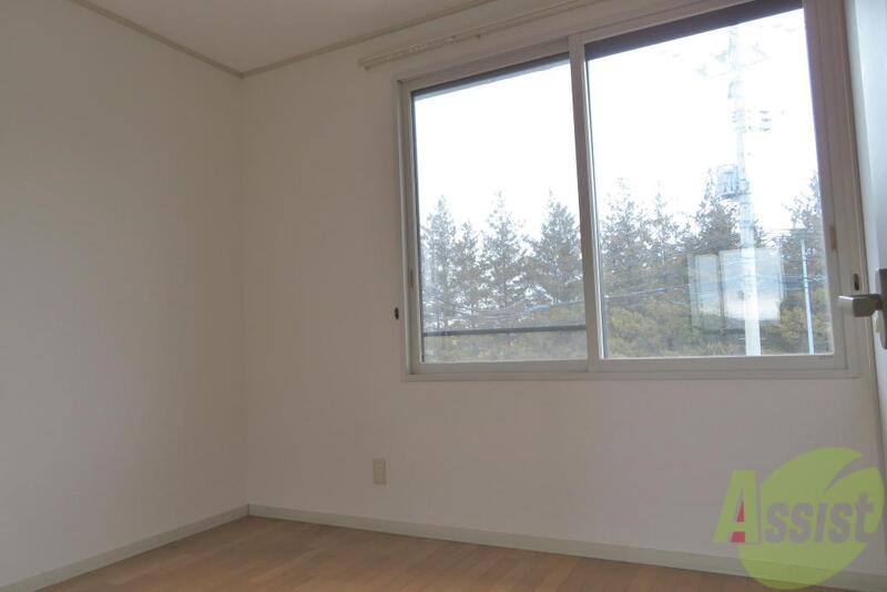 その他部屋・スペース　こちらのお部屋は落ち着いていてお昼寝にピッタリですね。