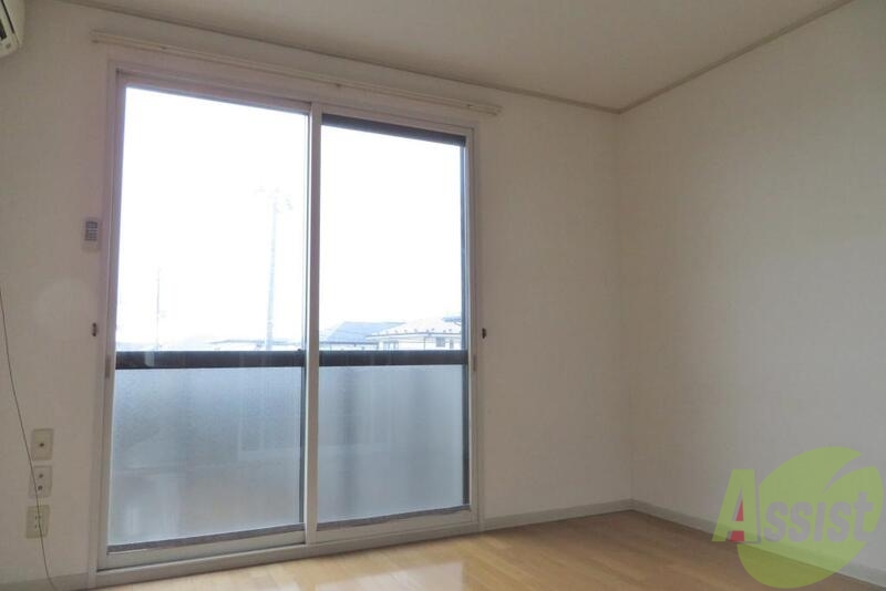 居室・リビング　南向きのお部屋は明るくて気持ちいですよ。